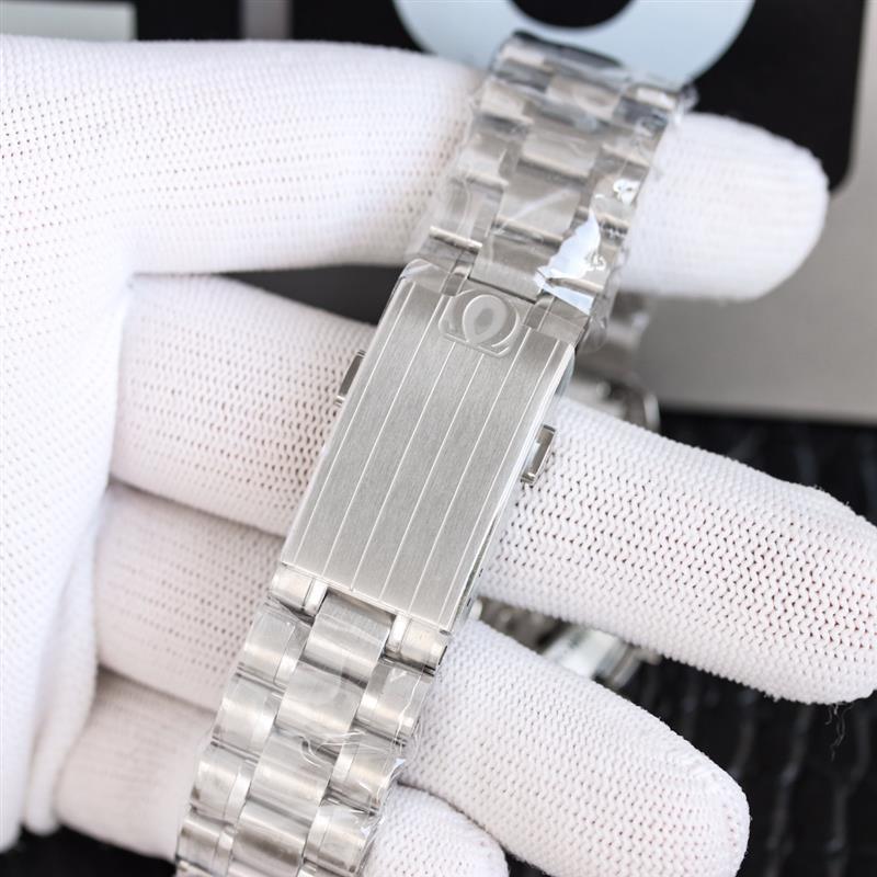 202457162417152 1650